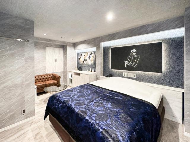 חדר סופריור, Zala