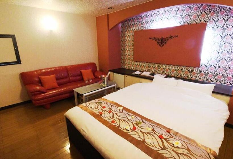 חדר אקונומי, Zala