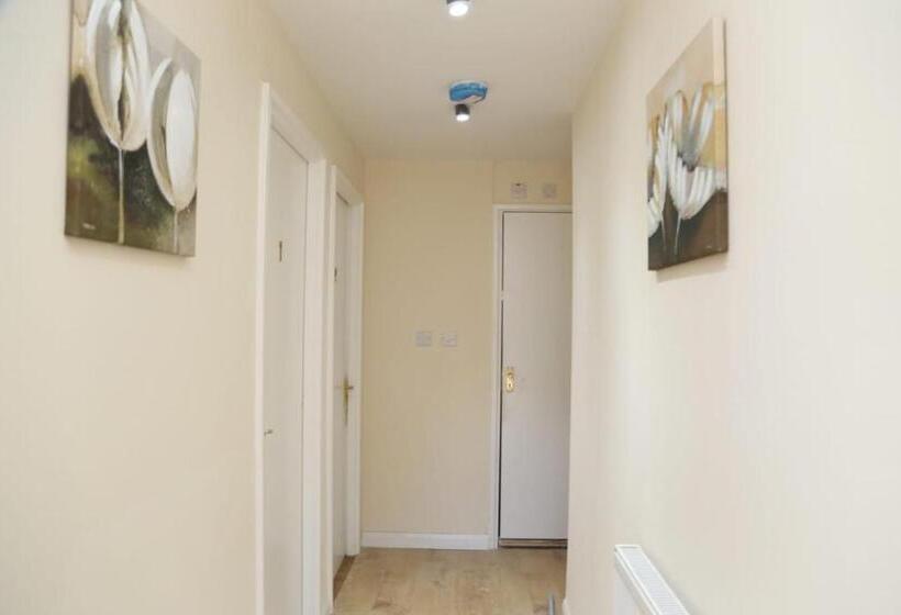 이코노미 룸, A A Guest Rooms Thamesmead