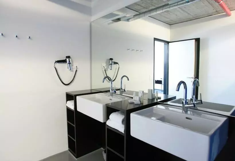 Chambre Quadruple Standard, Cube Savognin