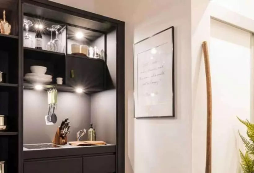 سوئیت با چشم‌انداز رودخانه, Designhotel überfluss