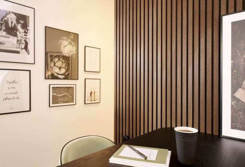 سوئیت با چشم‌انداز رودخانه, Designhotel überfluss