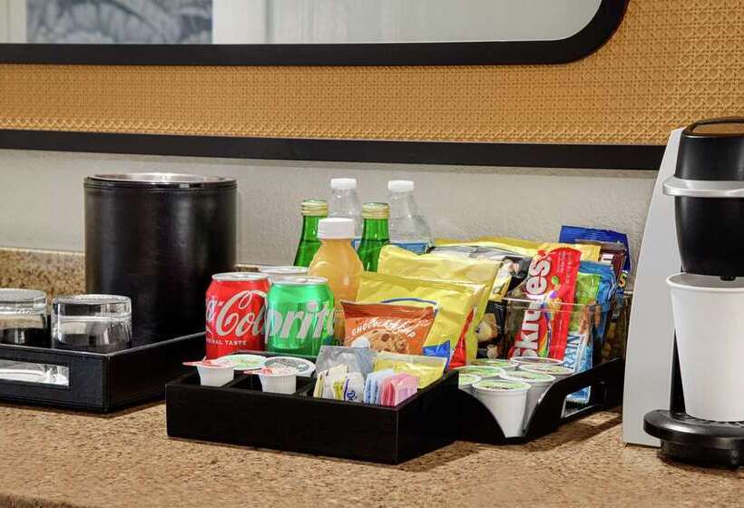 Premium-huone, Embassy Suites By Hilton Charleston Airport Convention Ctr