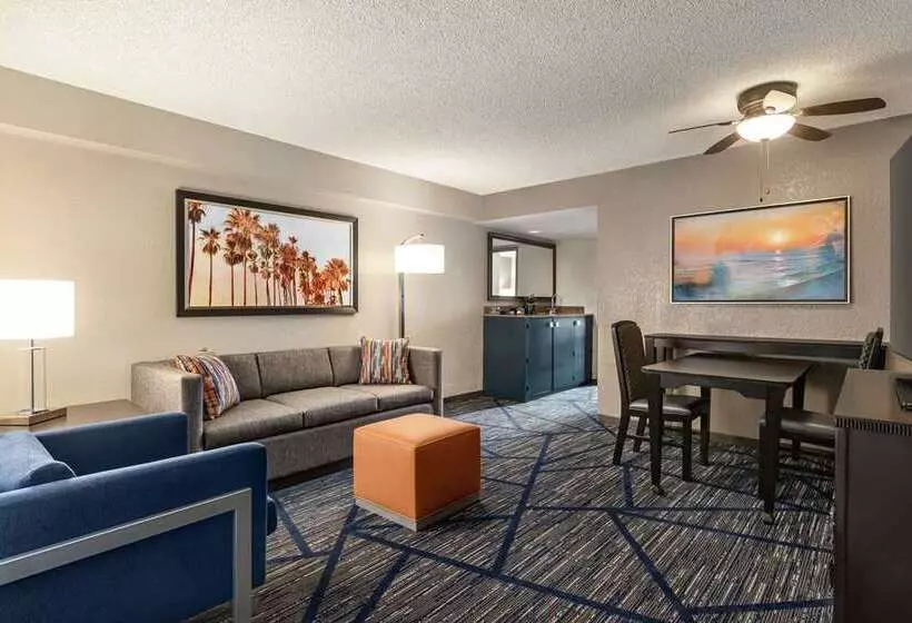 スイート, Embassy Suites By Hilton Charleston Airport Convention Ctr