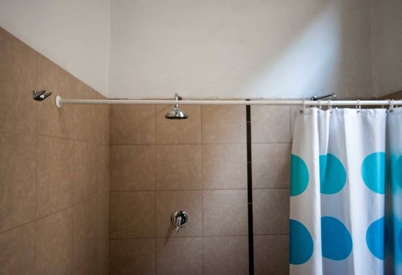 标准间, Happy House Hostel