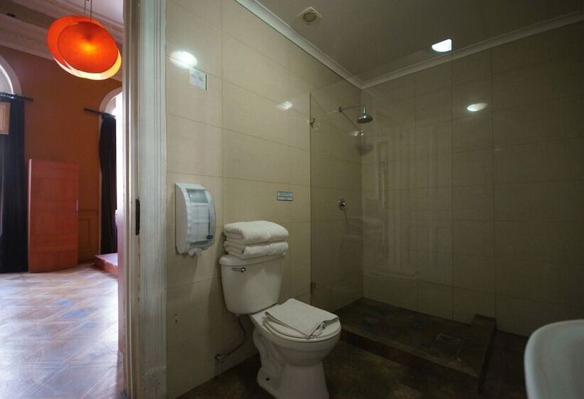 标准间, Happy House Hostel