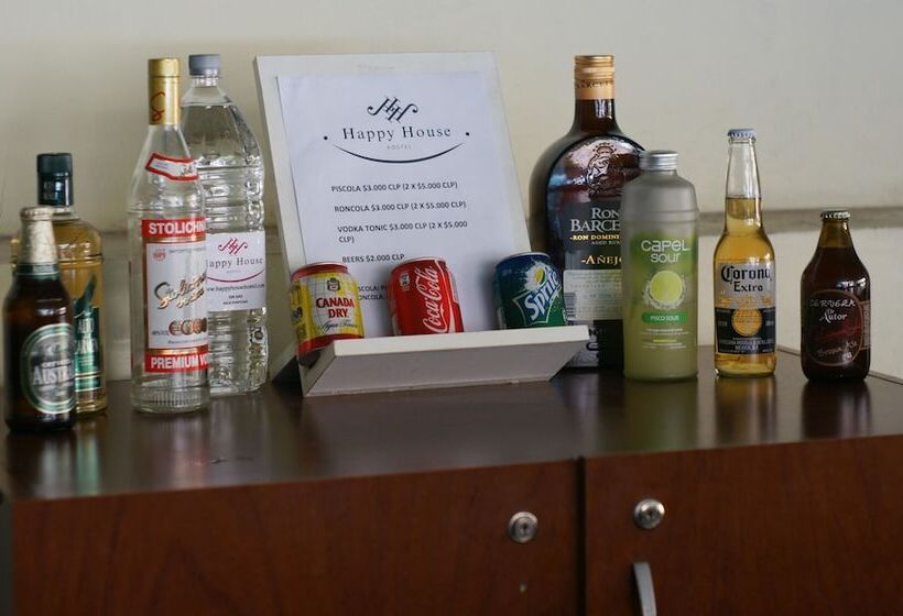 标准四人间共用浴室, Happy House Hostel