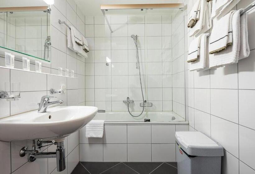 3ベッドルームアパートメント, Marina Walensee