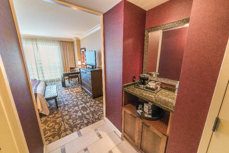 스탠다드 룸 킹사이즈 침대, Omni Fort Worth