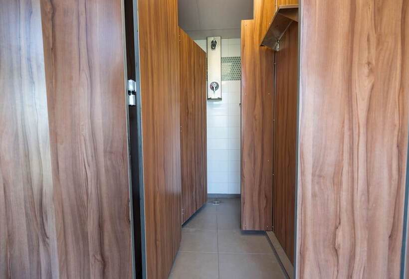 اتاق استاندارد یک تخته با سرویس بهداشتی مشترک, Residences Universite Laval