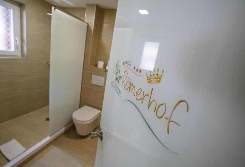 スタンダードトリプルルーム, Römerhof