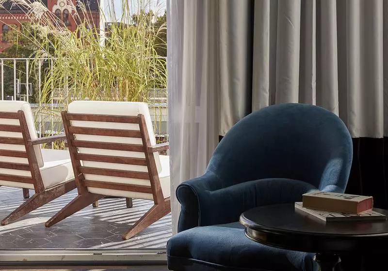 Junior Suite, Sir Savigny Hotel, Part Of Sircle Collection