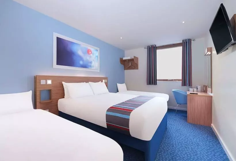 اتاق استاندارد سه نفره, Travelodge Limerick Castletroy
