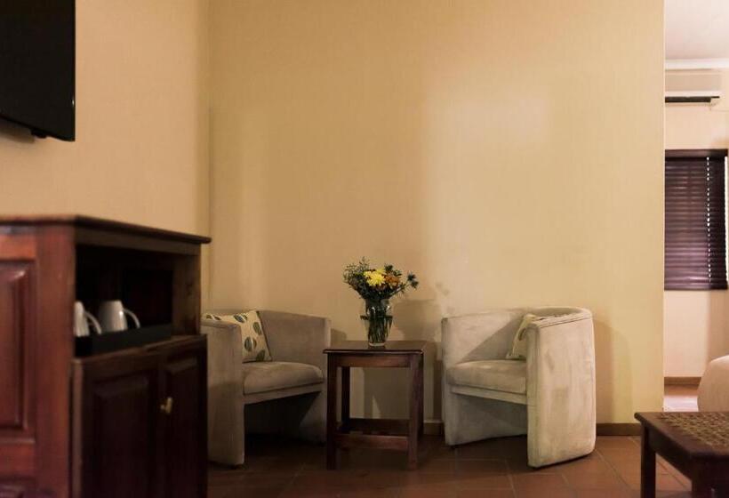 غرفة كلاسيكية ثلاثية, Tzaneen Country Lodge