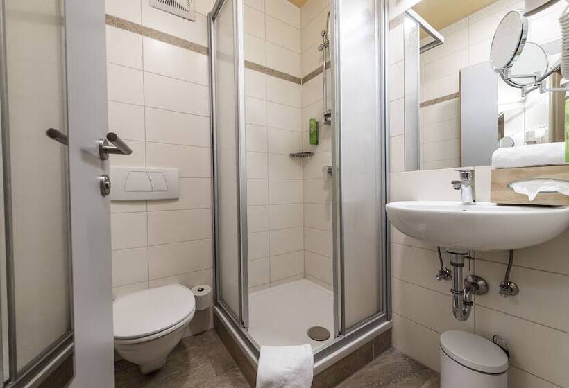 Номер Стандарт Трехместный, Jufa Hotel Murau