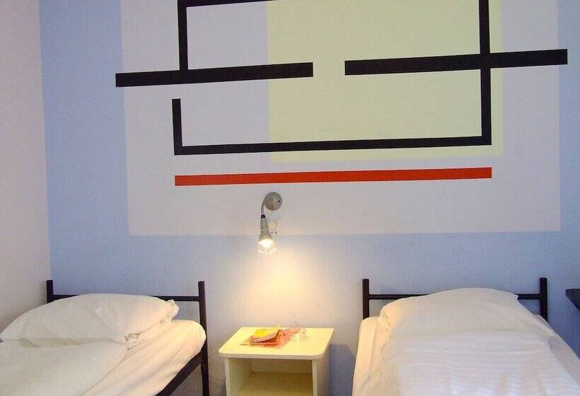 اتاق عادی, St Christophers Inn At The Winston