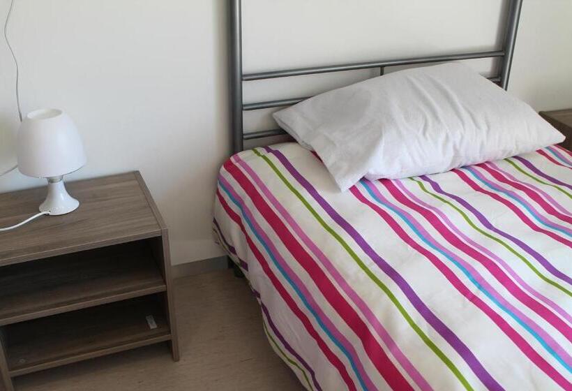 ルームシェアのワンベッド, Albergue Da Juventude