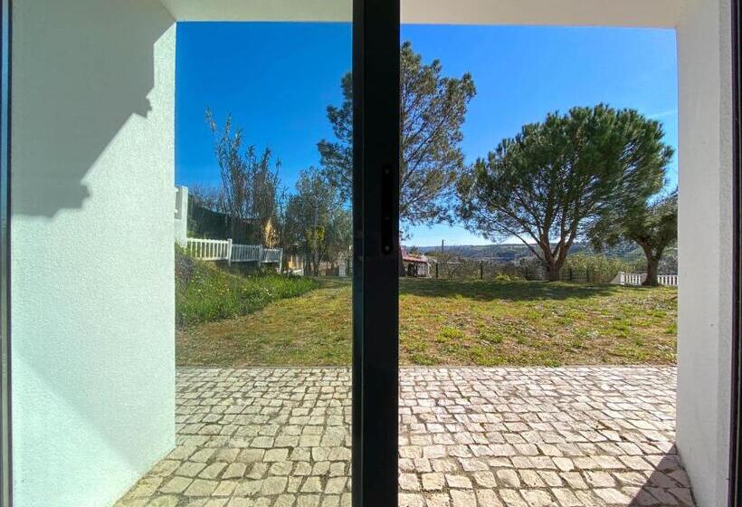 ルームシェアのワンベッド, Albergue Da Juventude