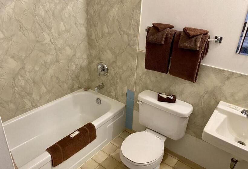 スイート, Hitching Post Motel