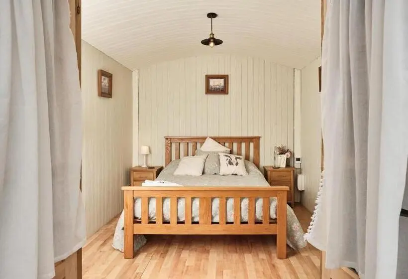 １ベッドルームハウス, Bridge House Barn