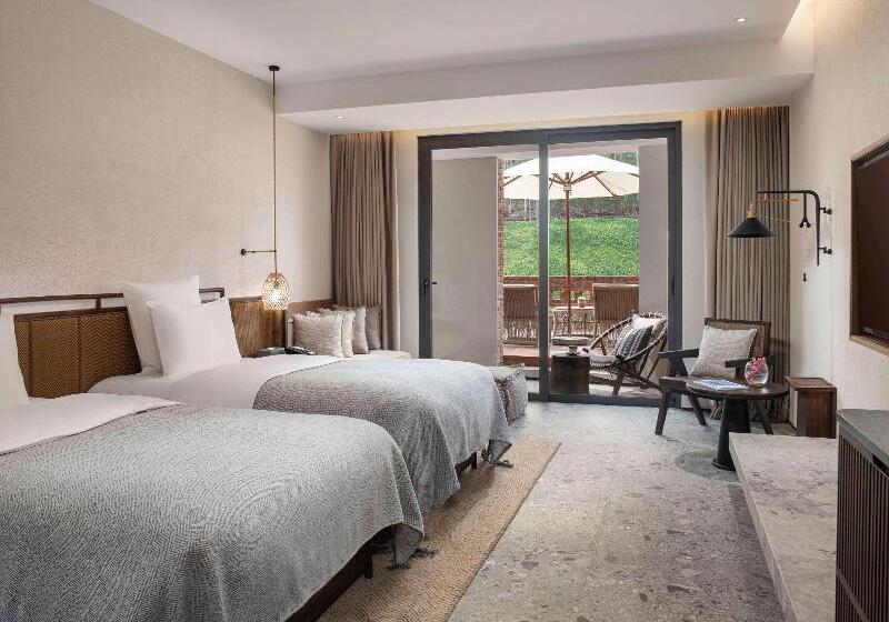 غرفة ديلوكس مزودة بشرفة, Dongfengyun Hotel Mi Le Mgallery