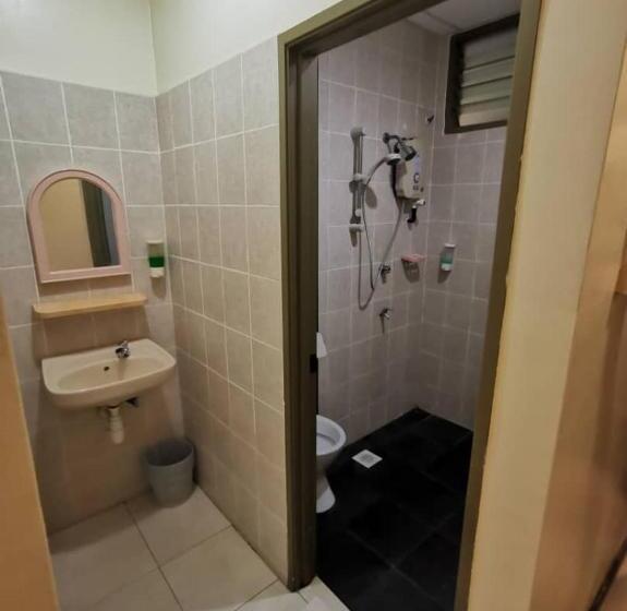 חדר דלוקס, Esq Ferringhi