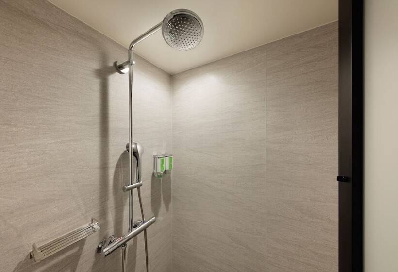 غرفة قياسية, Fairfield By Marriott Mie Okuise Odai