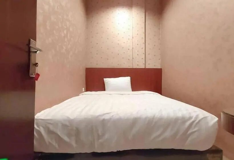 スタンダードルーム, Reddoorz Plus @ Jalan Letda Sujono Medan 2