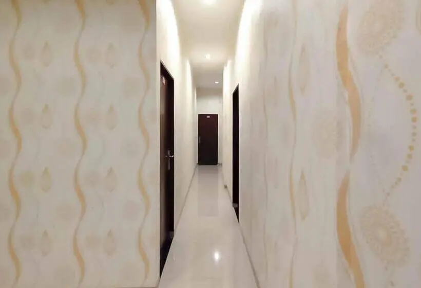 スイート, Reddoorz Plus @ Jalan Letda Sujono Medan 2