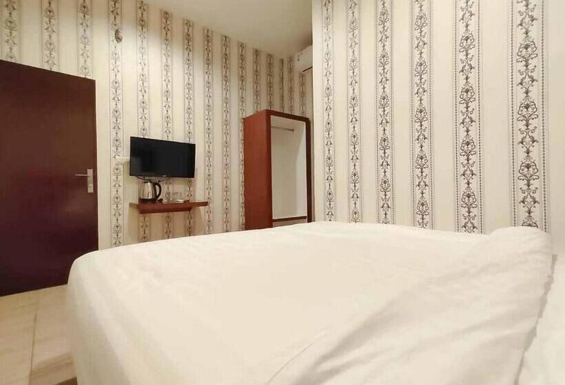 스위트, Reddoorz Plus @ Jalan Letda Sujono Medan 2