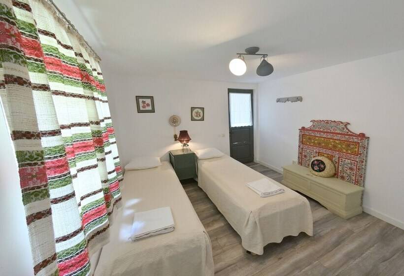 غرفة قياسية, Alunis Retreat