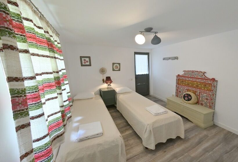 غرفة قياسية, Alunis Retreat