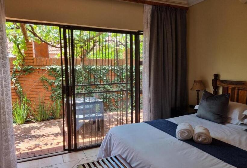 חדר דלוקס לשלושה, Camelia Guest House