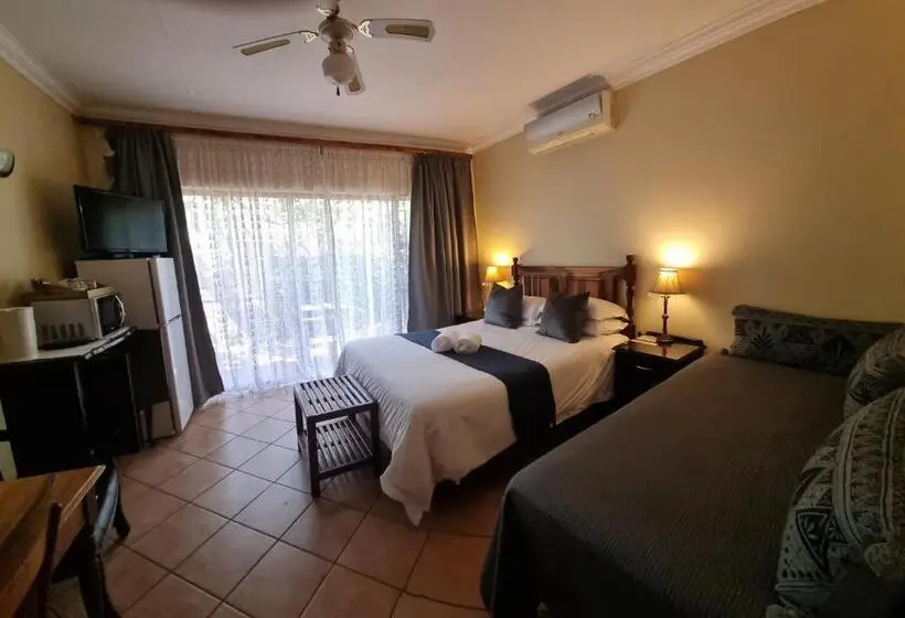 デラックストリプルルーム, Camelia Guest House