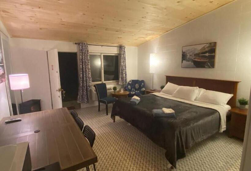 جناح ديلوكس, Sussex Motel