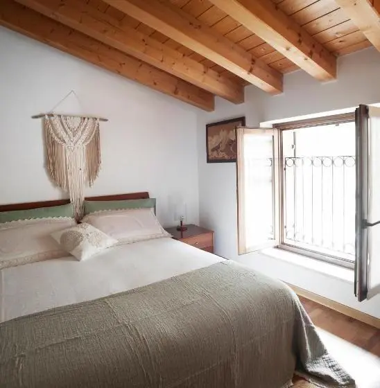 2ベッドルームアパートメント, B&b In Contrá