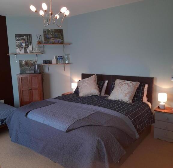 غرفة قياسية ثلاثية, Oak Tree Lane Country B And B