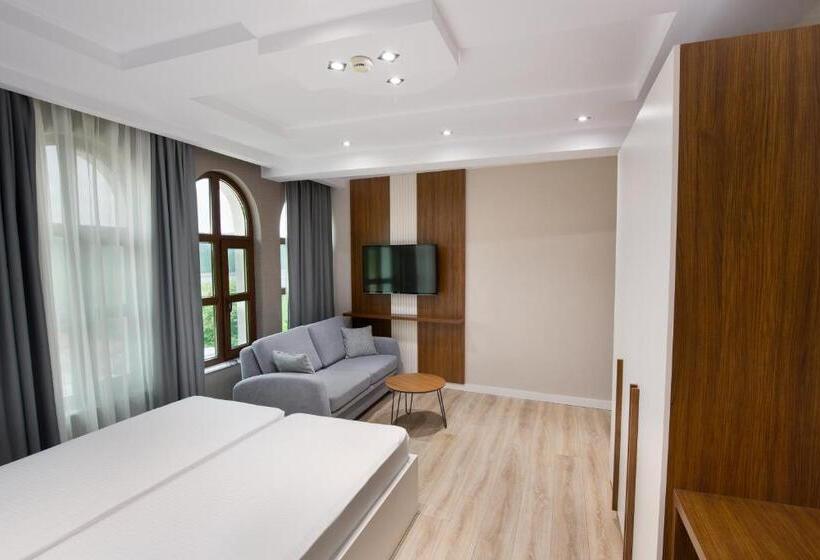 エコノミールーム, Villa Euphoria