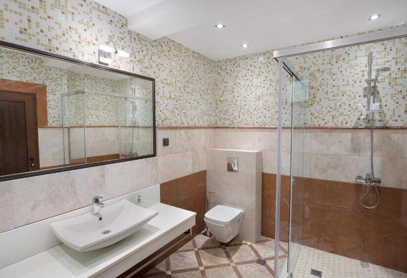 バルコニー付きスタンダードトリプルルーム, Villa Euphoria