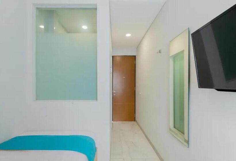 غرفة قياسية فردية, Sans Hotel Box Mansion Surabaya By Reddoorz