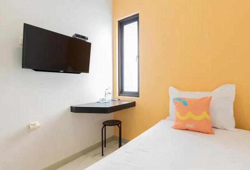 غرفة قياسية فردية, Sans Hotel Box Mansion Surabaya By Reddoorz