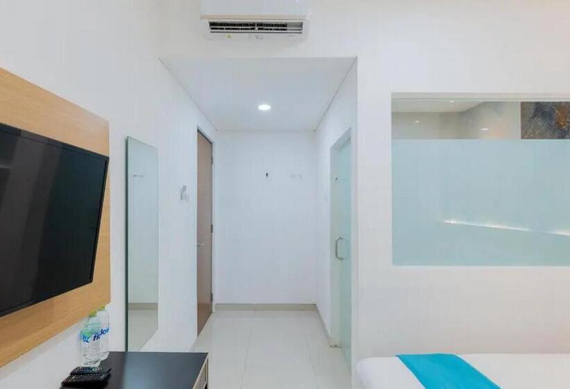 غرفة سوبيريور, Sans Hotel Box Mansion Surabaya By Reddoorz