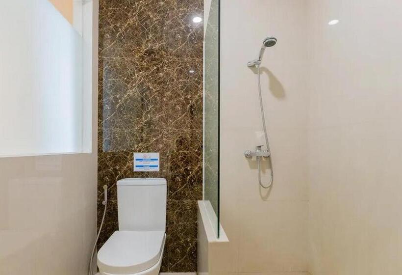اتاق سوپریور, Sans Hotel Box Mansion Surabaya By Reddoorz