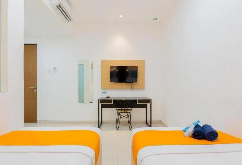 غرفة سوبيريور, Sans Hotel Box Mansion Surabaya By Reddoorz