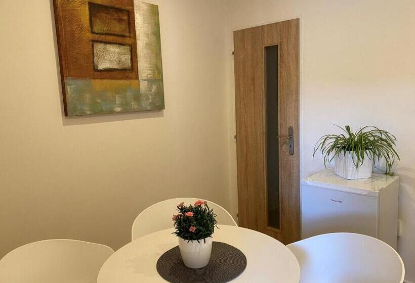 带1个卧室的高级公寓, Sg Apartmánový Dům Hoŕice