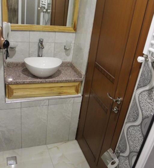 اتاق اکونومی, Duran Aga Konagi