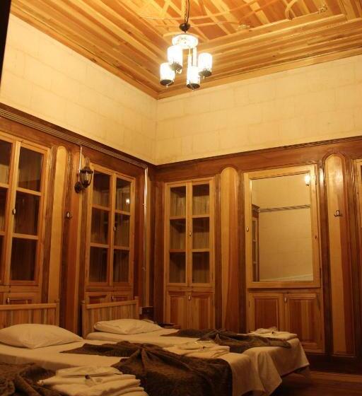 اتاق خانوادگی, Duran Aga Konagi