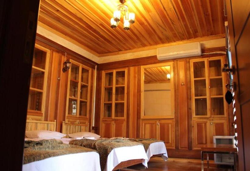 اتاق خانوادگی, Duran Aga Konagi