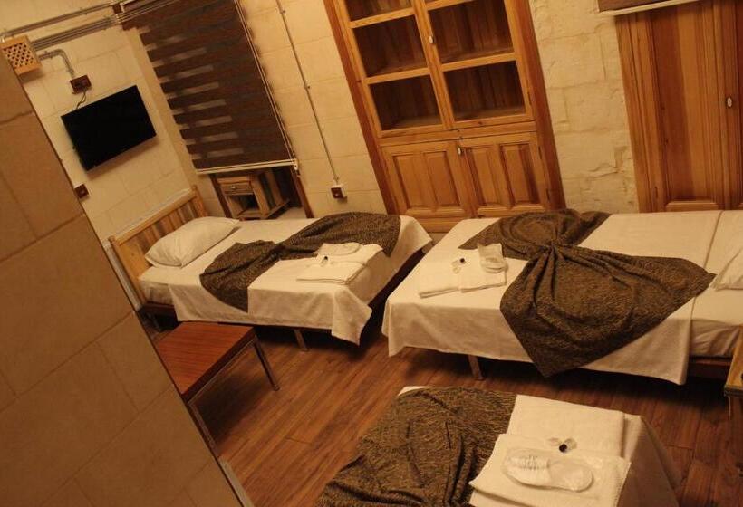 سوییت خانوادگی, Duran Aga Konagi