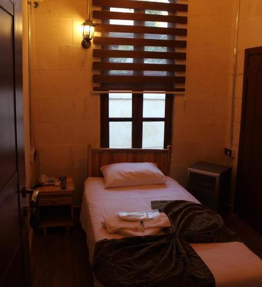 اتاق استاندارد یک نفره, Duran Aga Konagi